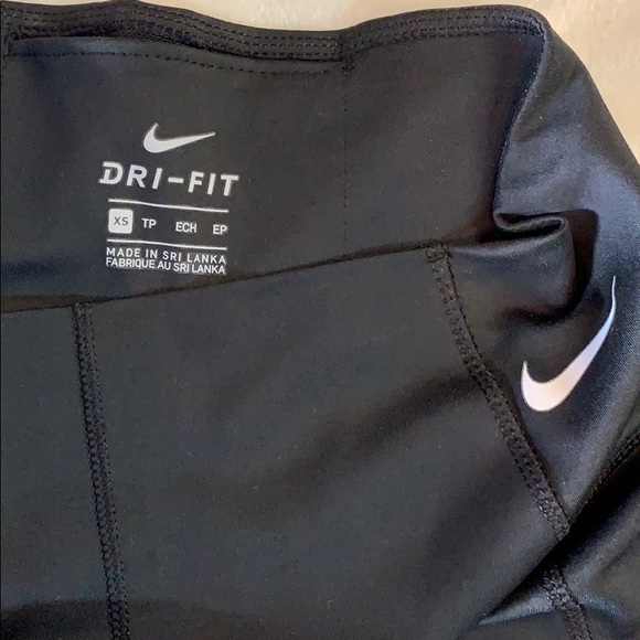❌SOLD💕Nike dri fit black classic leggings💕 - Picture 4 of 6